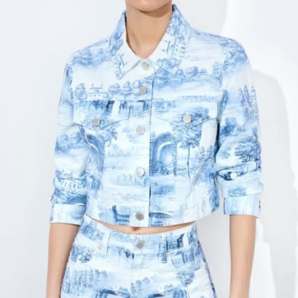 Alice + Olivia Chloe Chateau Toile de Jouy Cropped Denim Jacket Blue Floral M